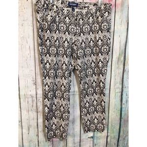 NEW Old Navy Black & White Crop Size 18 🌸🌺